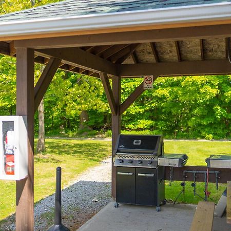 Horseshoe Valley Suites - The Maple Shanty Bay Exterior photo